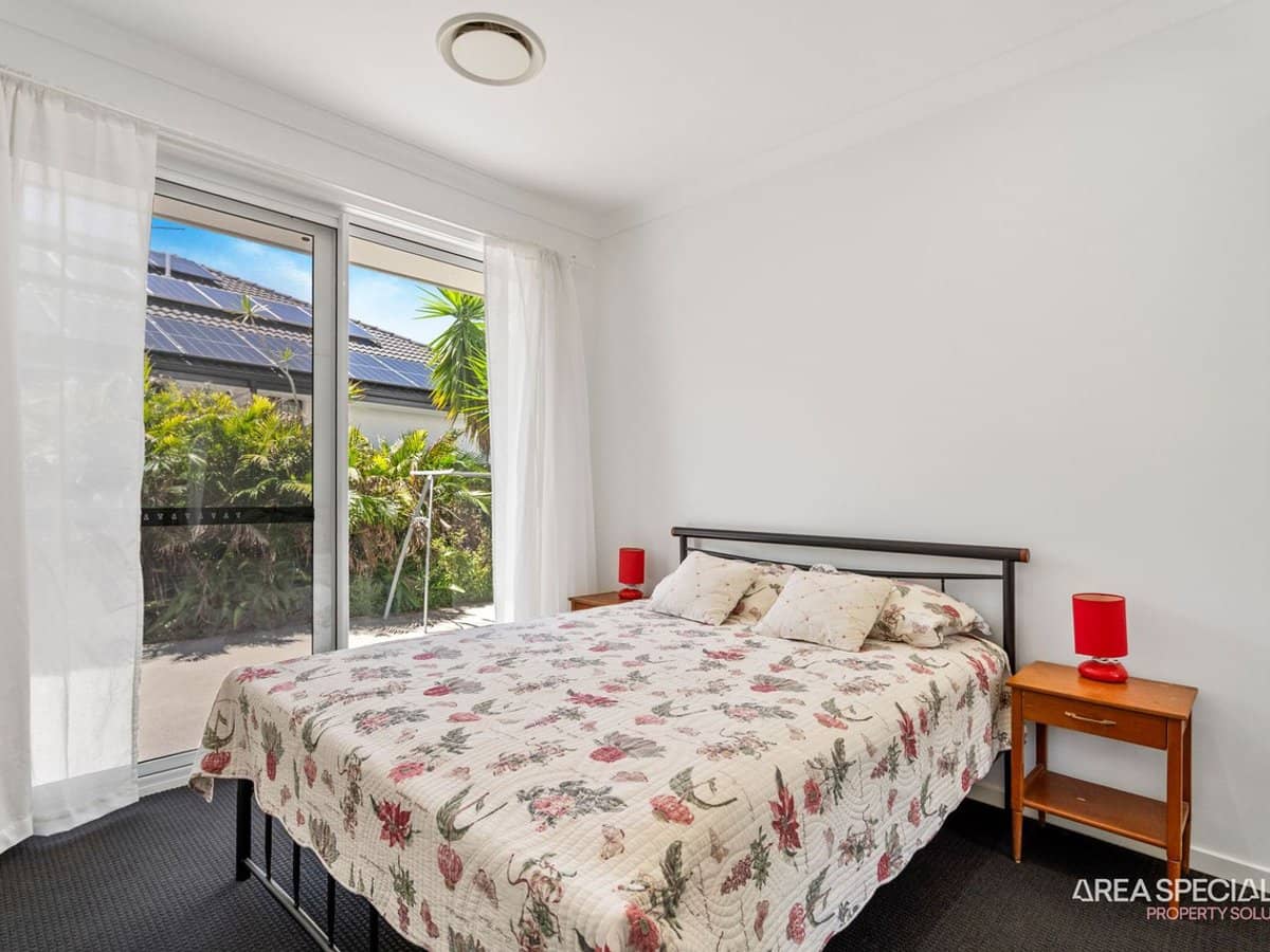 10 Sundown Place, Jacobs Well - Thumbnail 15