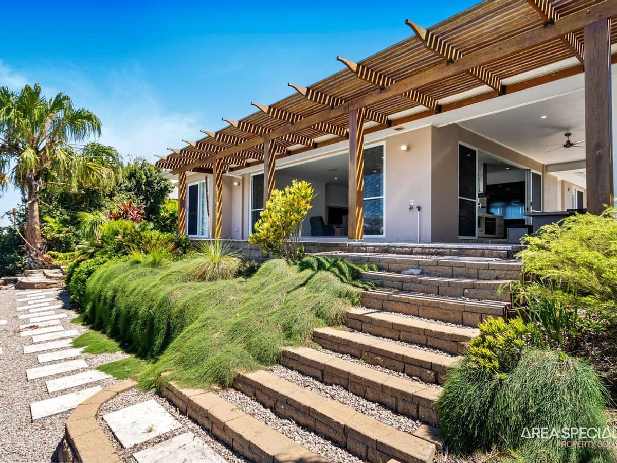 10 Sundown Place, Jacobs Well - Thumbnail 26