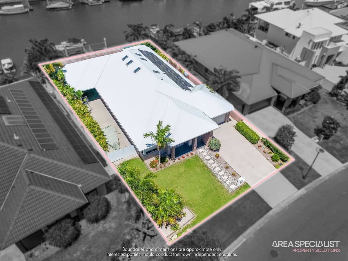 10 Sundown Place, Jacobs Well - Thumbnail 31