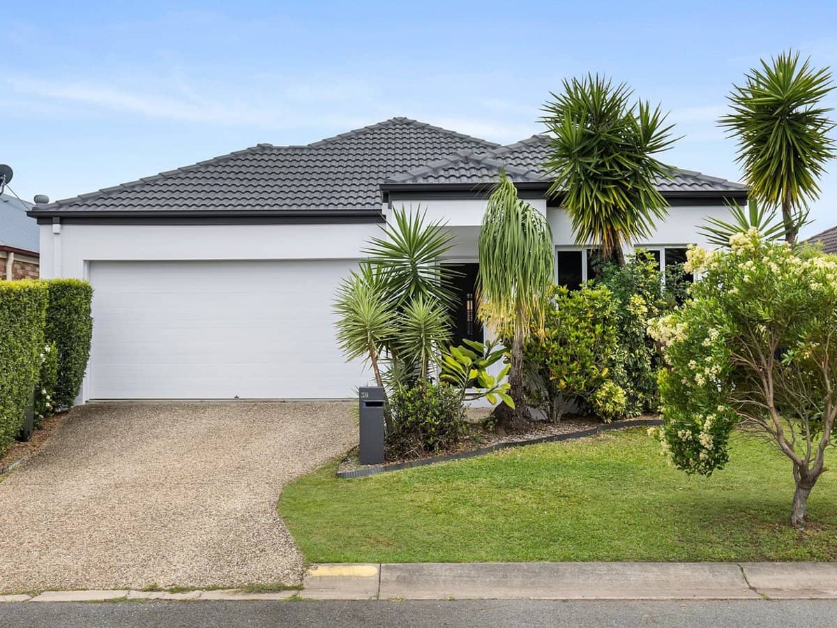 38 Palma Cr, VARSITY LAKES - Thumbnail 2