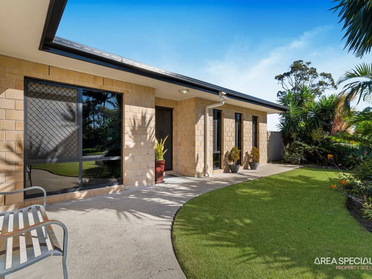 1 Henry Court, Jacobs Well - Thumbnail 8