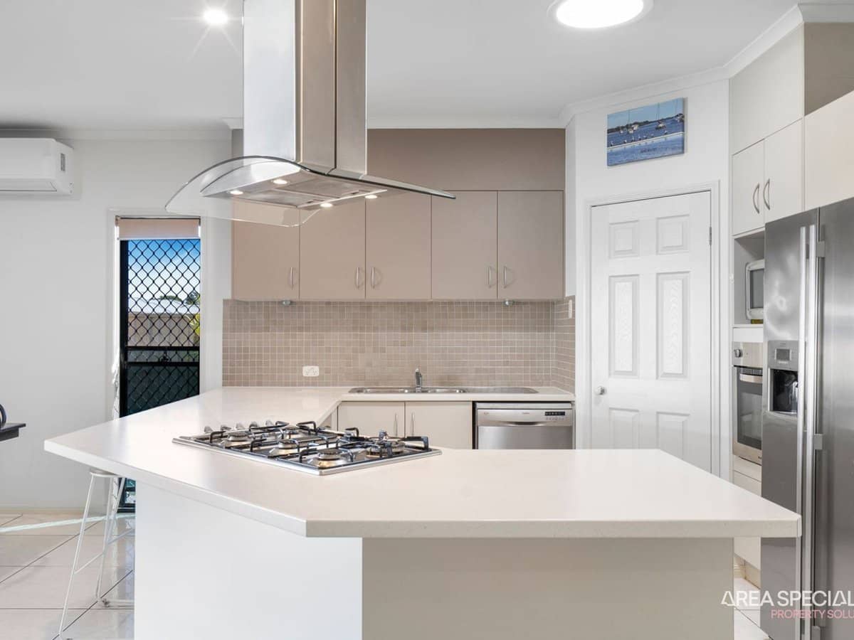 1 Henry Court, Jacobs Well - Thumbnail 9