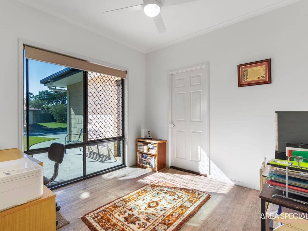 1 Henry Court, Jacobs Well - Thumbnail 13