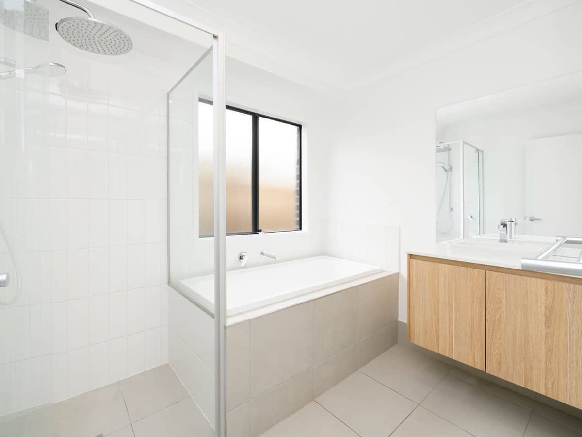 11 Cicely Circuit, GREENBANK - Thumbnail 10