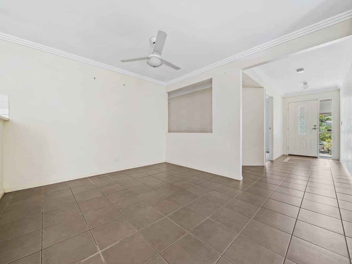 10 Jasmine Place, BEENLEIGH - Thumbnail 3