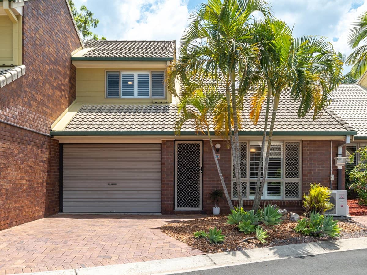 9 Leslie Street, ARANA HILLS - Thumbnail 1