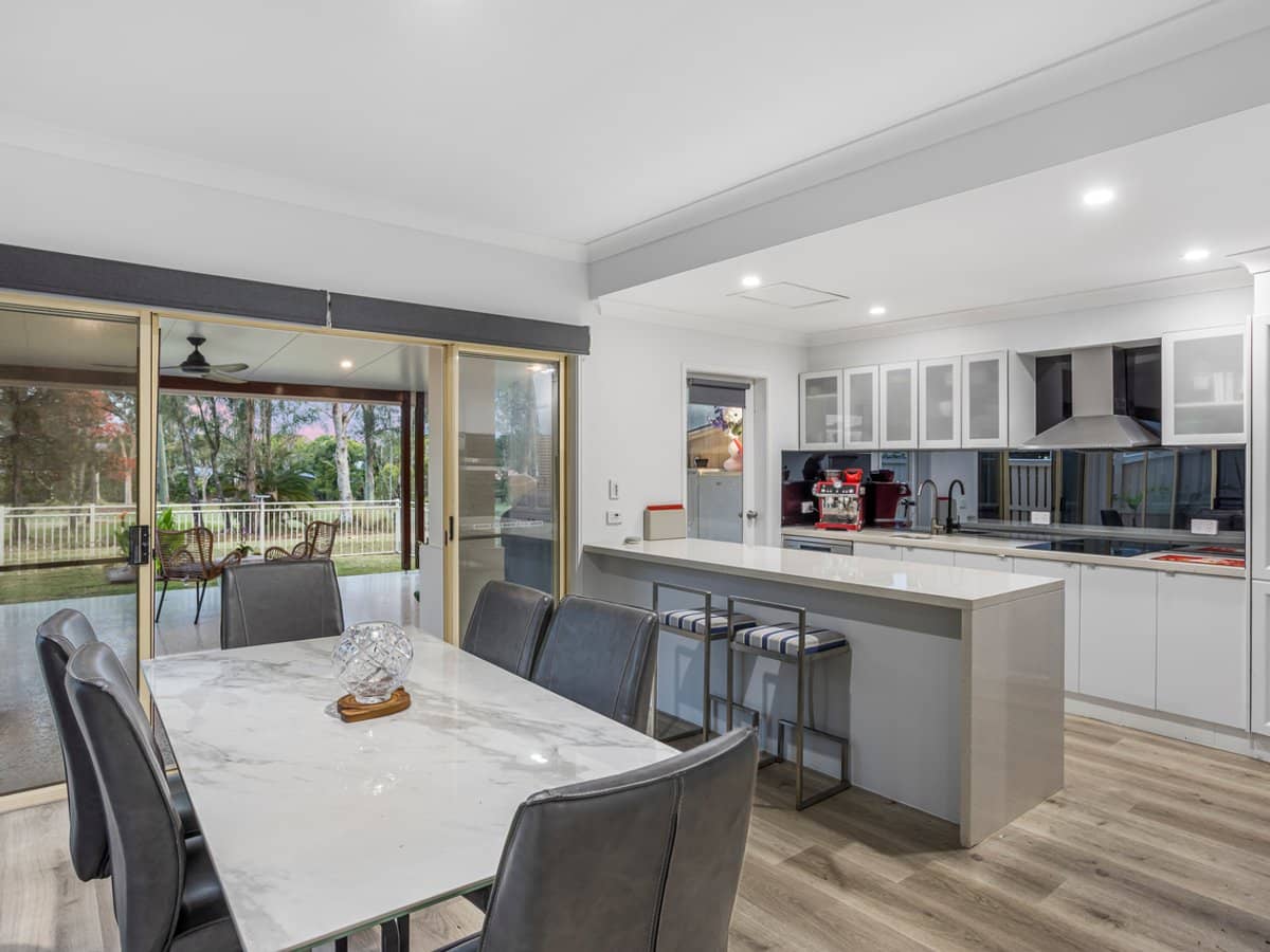 8133 Magnolia Drive West, Hope Island - Thumbnail 6