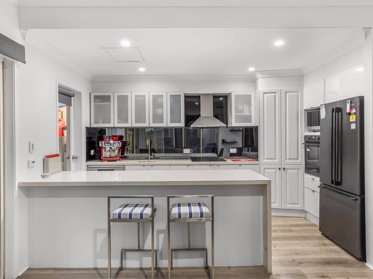 8133 Magnolia Drive West, Hope Island - Thumbnail 7