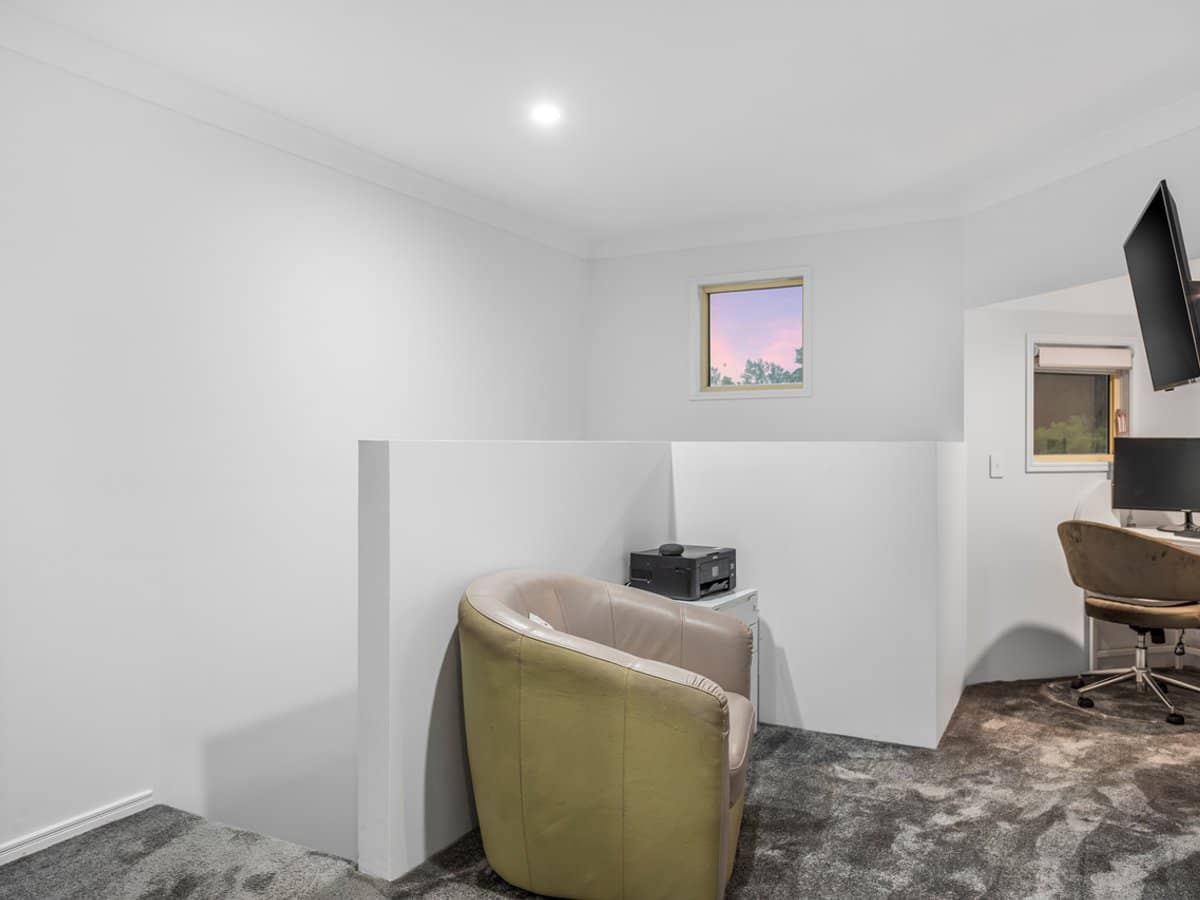 8133 Magnolia Drive West, Hope Island - Thumbnail 13