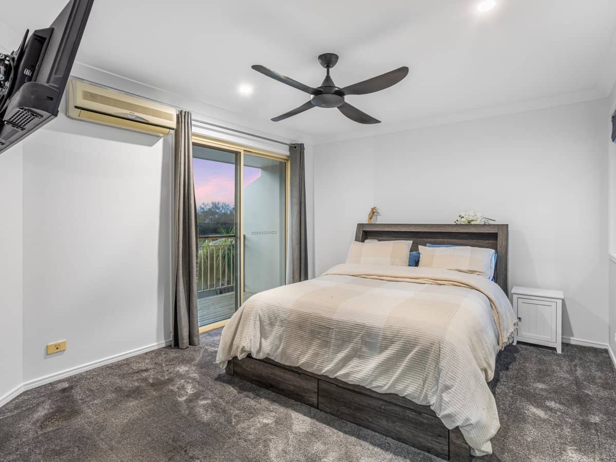 8133 Magnolia Drive West, Hope Island - Thumbnail 19