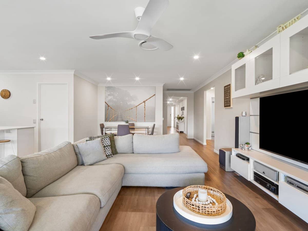 137 Kirralee Crescent, UPPER KEDRON - Thumbnail 7