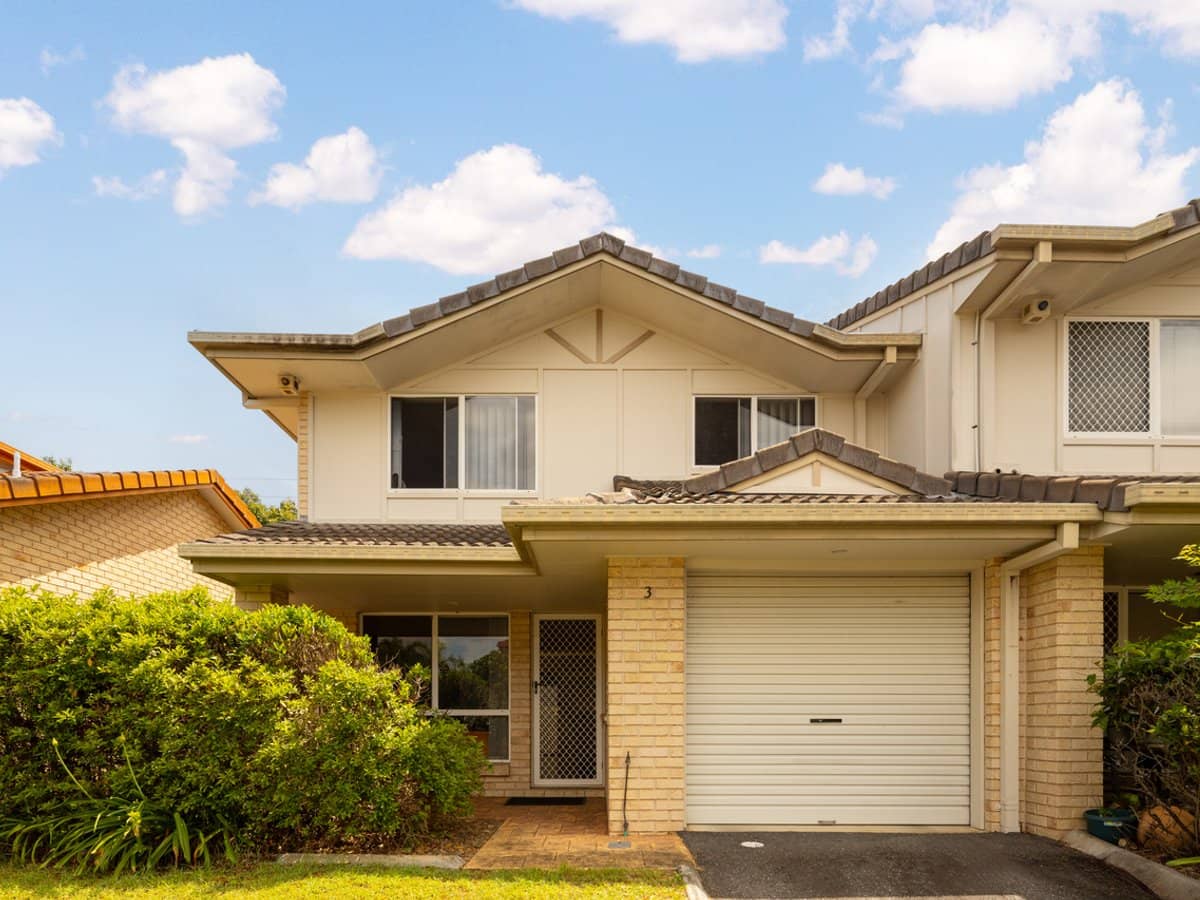 122 Johnson Road, HILLCREST - Thumbnail 1