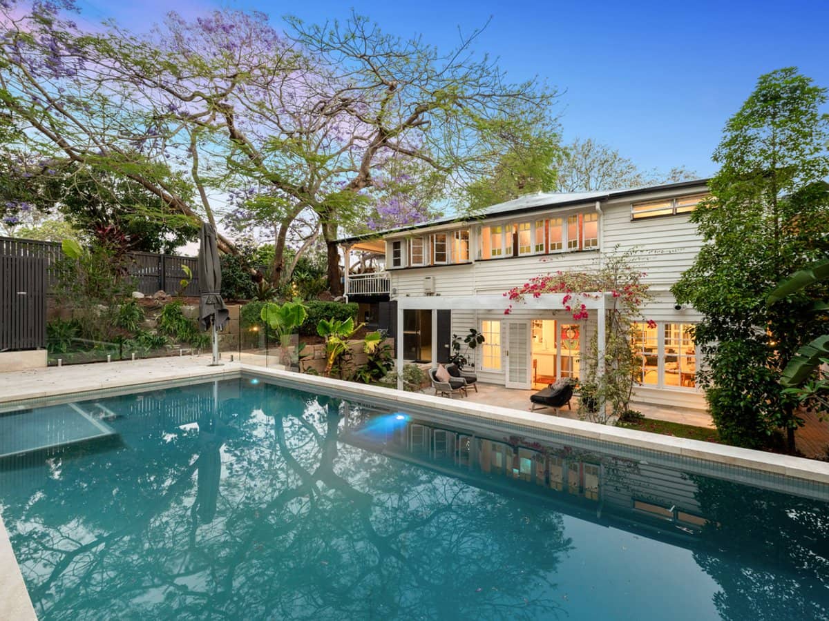 95 Simpsons Road, BARDON - Thumbnail 1