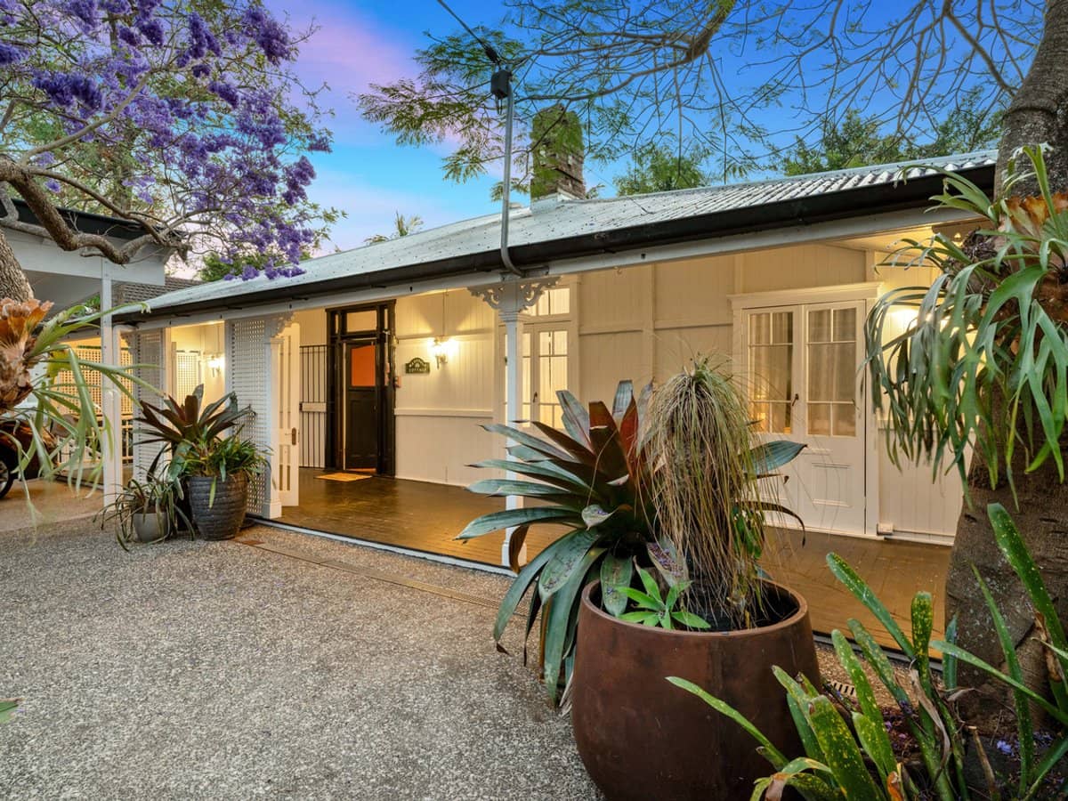 95 Simpsons Road, BARDON - Thumbnail 3