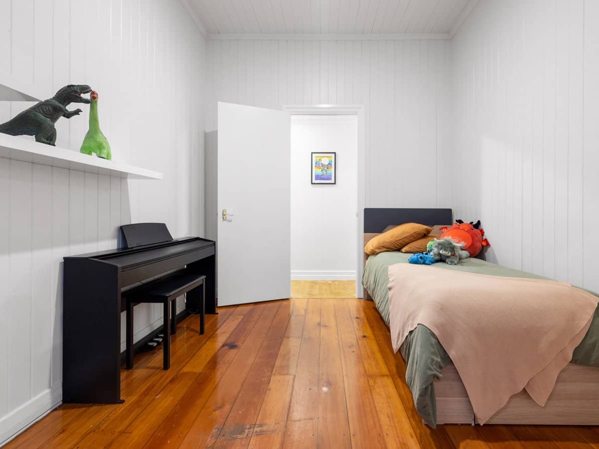 95 Simpsons Road, BARDON - Thumbnail 10