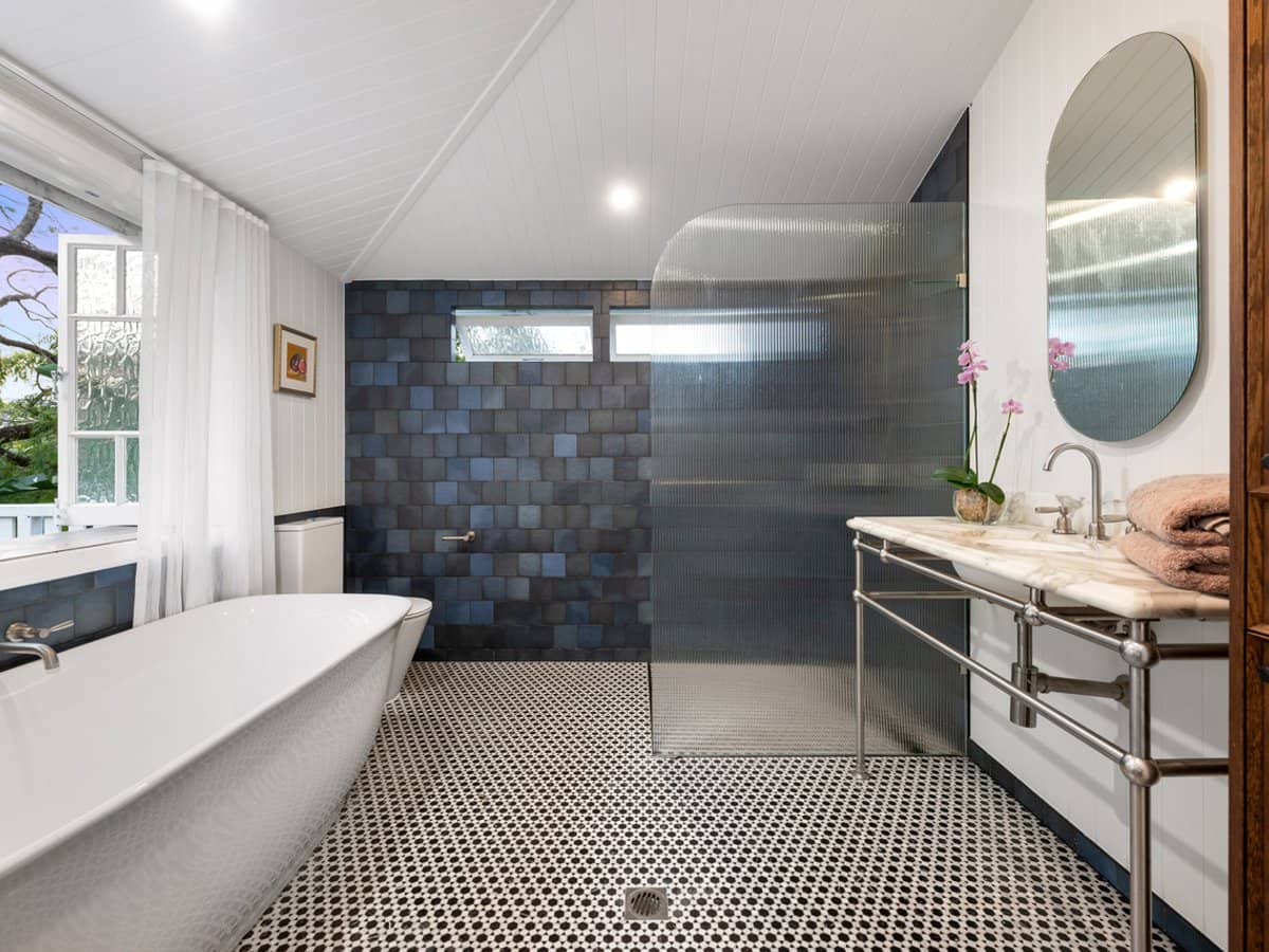 95 Simpsons Road, BARDON - Thumbnail 14