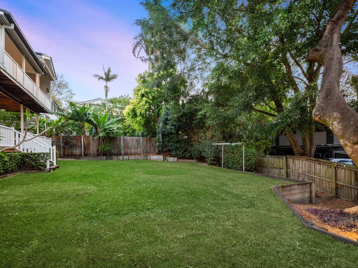 95 Simpsons Road, BARDON - Thumbnail 24