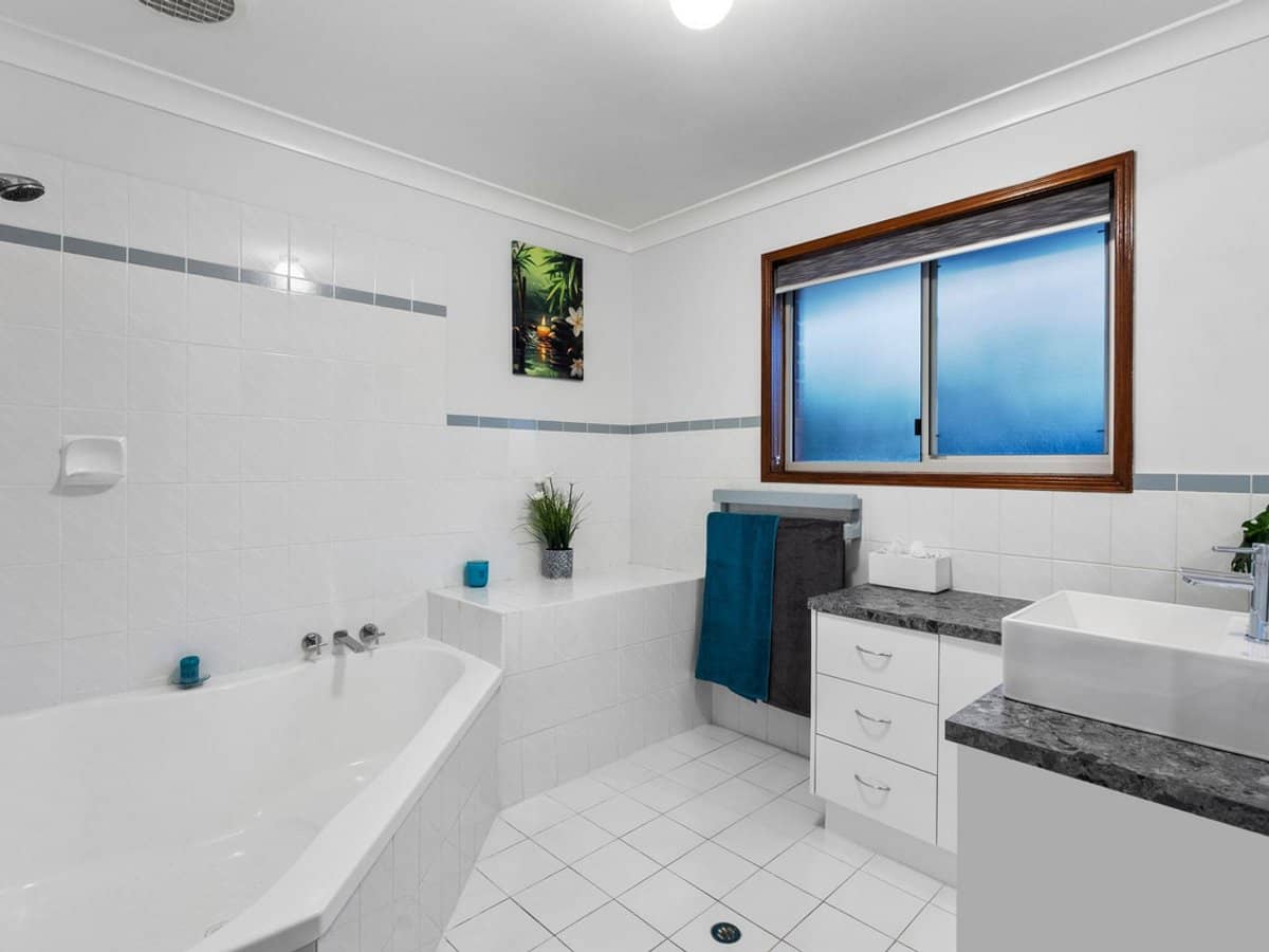 4 Tulloch Drive, WELLINGTON POINT - Thumbnail 19