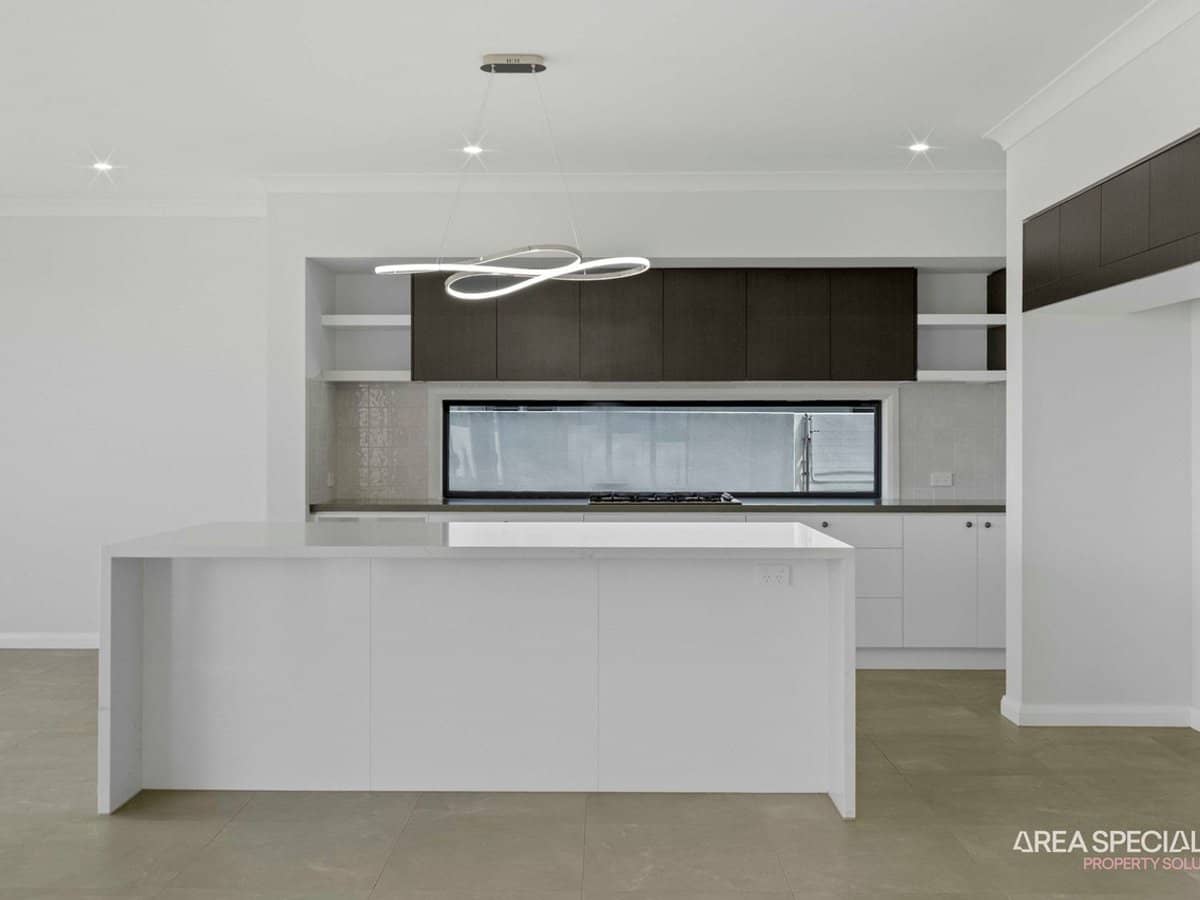 105 Harbour Boulevard, Jacobs Well - Thumbnail 8