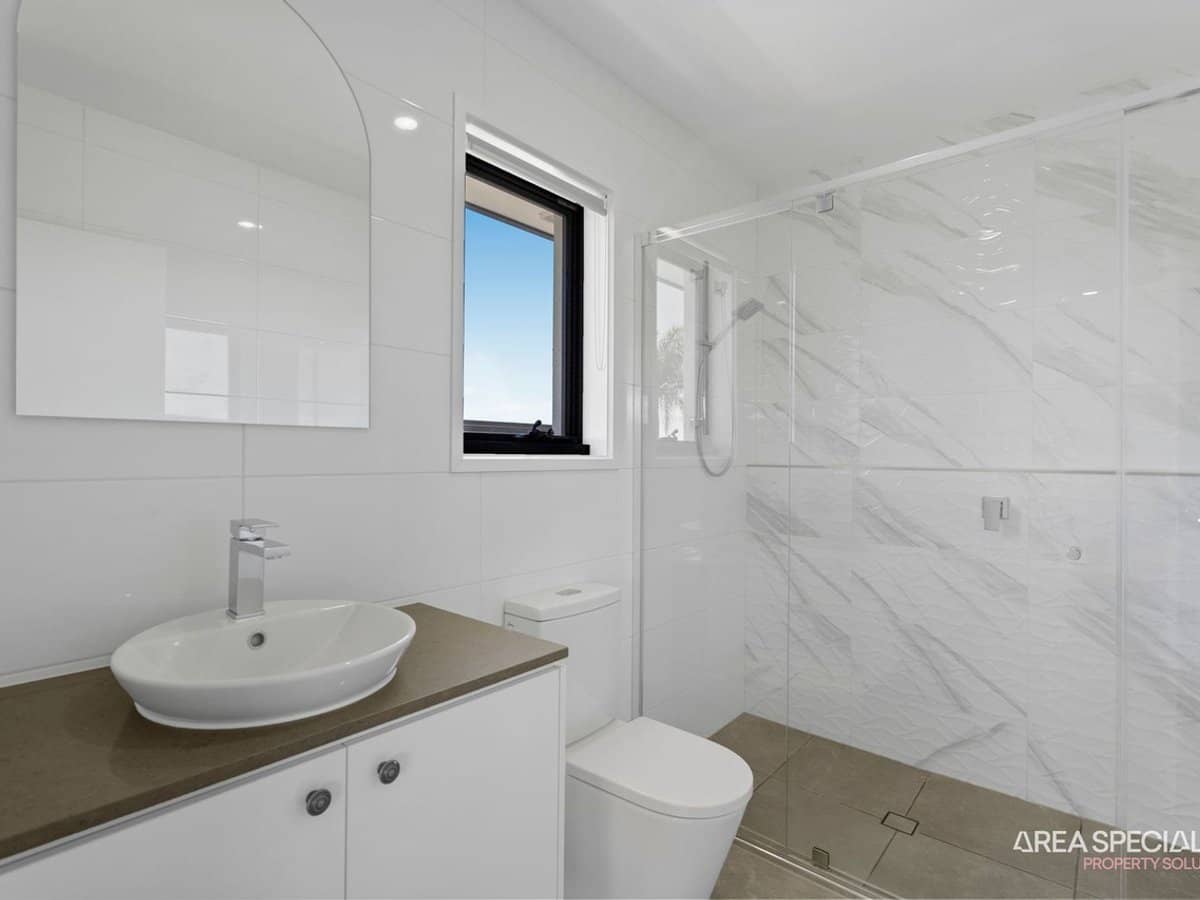 105 Harbour Boulevard, Jacobs Well - Thumbnail 25