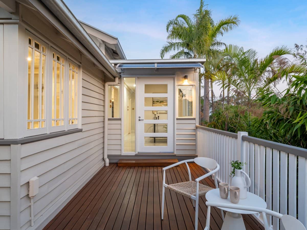 8 Henderson Road, EVERTON HILLS - Thumbnail 6