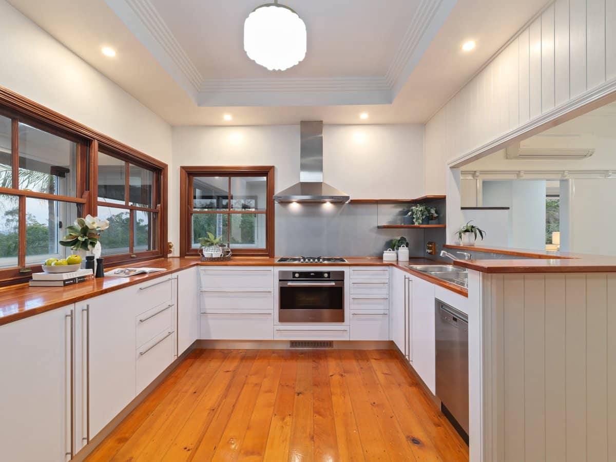 8 Henderson Road, EVERTON HILLS - Thumbnail 11