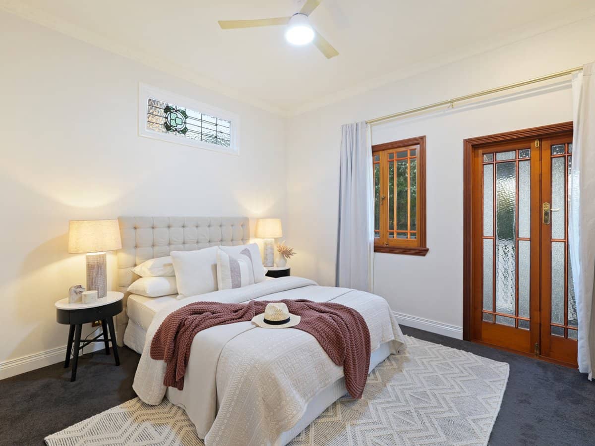 8 Henderson Road, EVERTON HILLS - Thumbnail 12