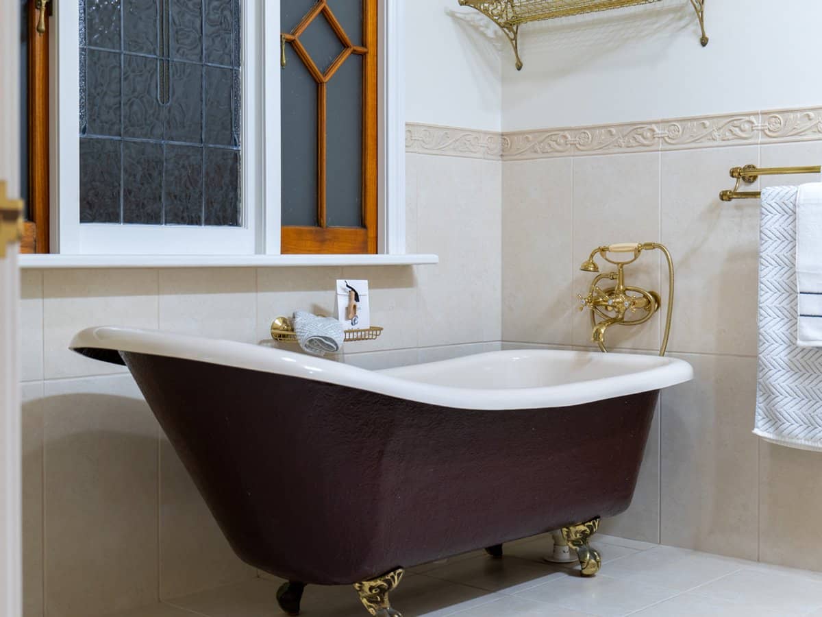 8 Henderson Road, EVERTON HILLS - Thumbnail 15