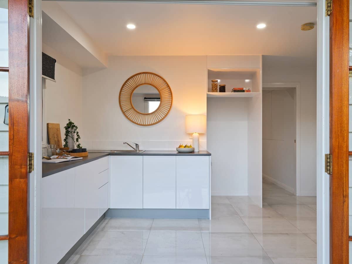 8 Henderson Road, EVERTON HILLS - Thumbnail 21