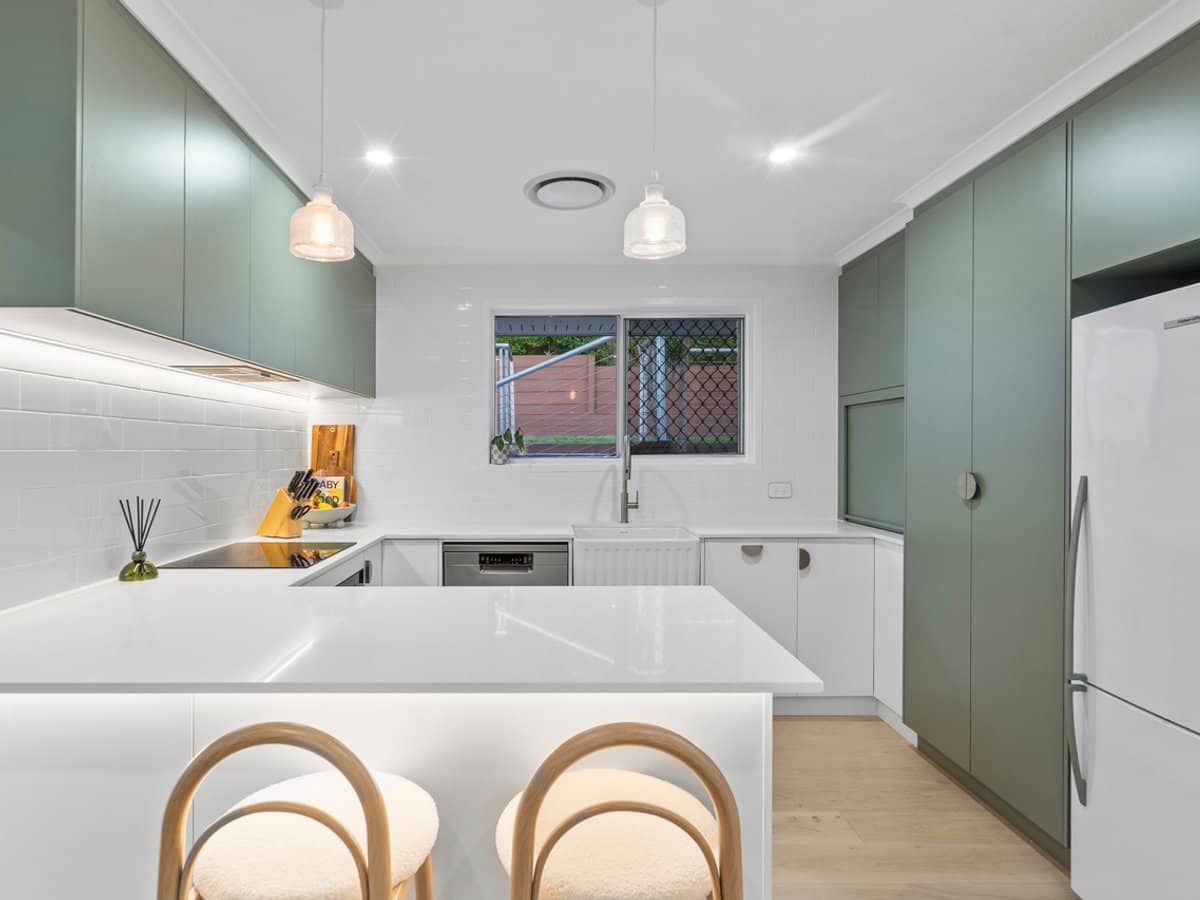 24 Barrine Drive, WORONGARY - Thumbnail 1