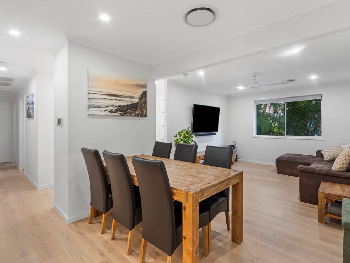 24 Barrine Drive, WORONGARY - Thumbnail 4