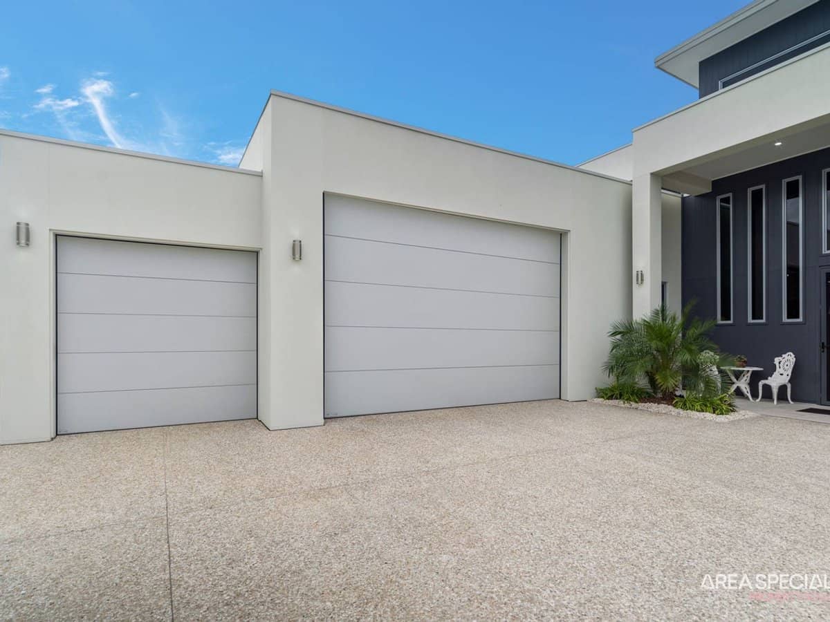 102 Paradise Parade, Jacobs Well - Thumbnail 9