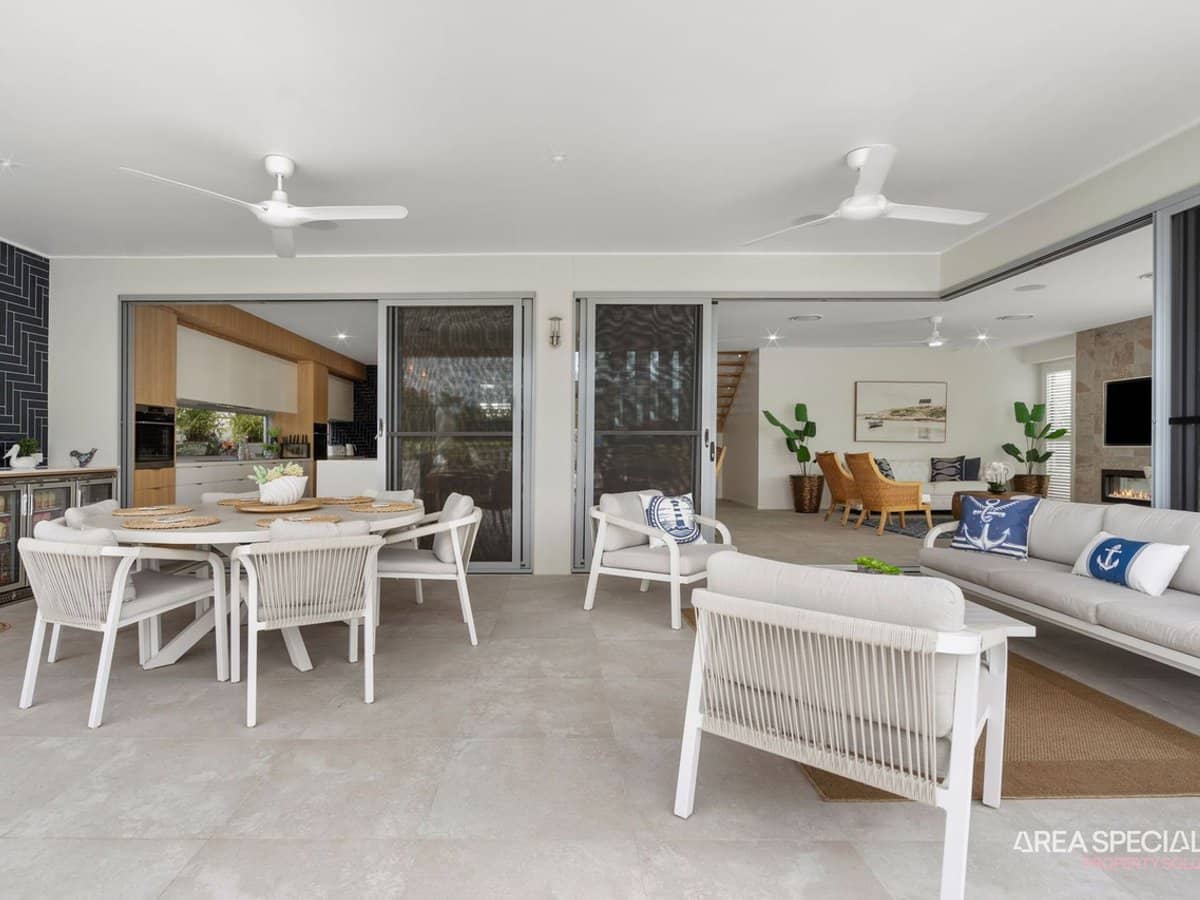 102 Paradise Parade, Jacobs Well - Thumbnail 18