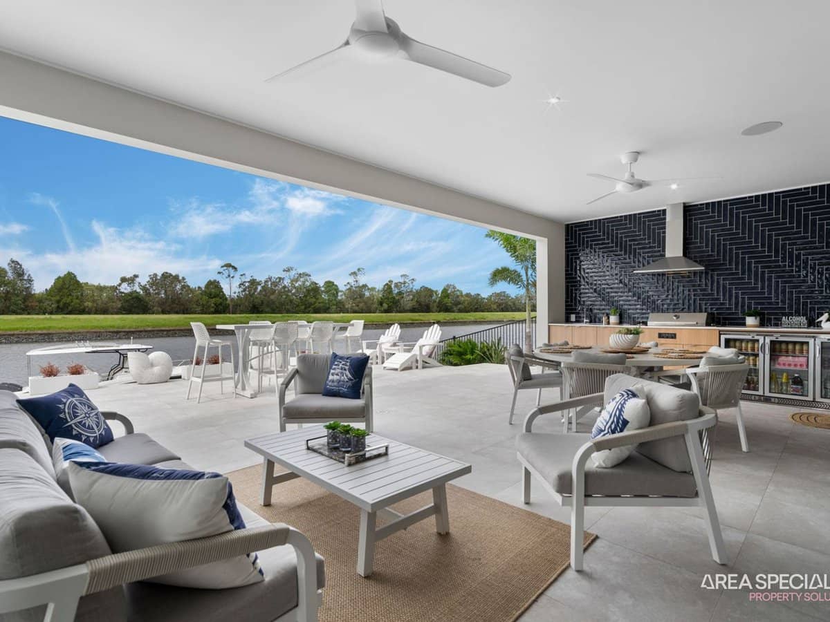 102 Paradise Parade, Jacobs Well - Thumbnail 35