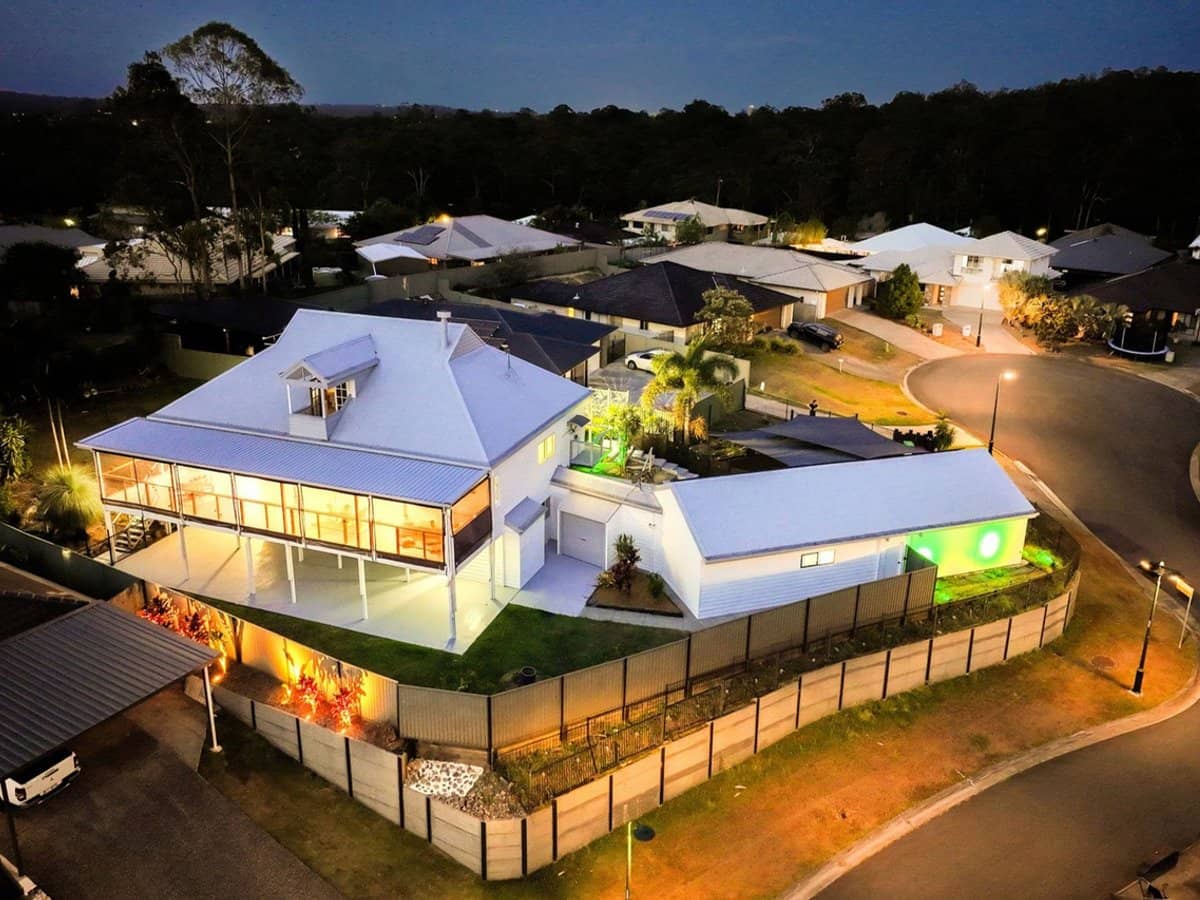 2 Carmel Close, Gilston - Thumbnail 1