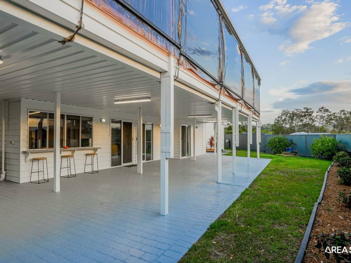 2 Carmel Close, Gilston - Thumbnail 3