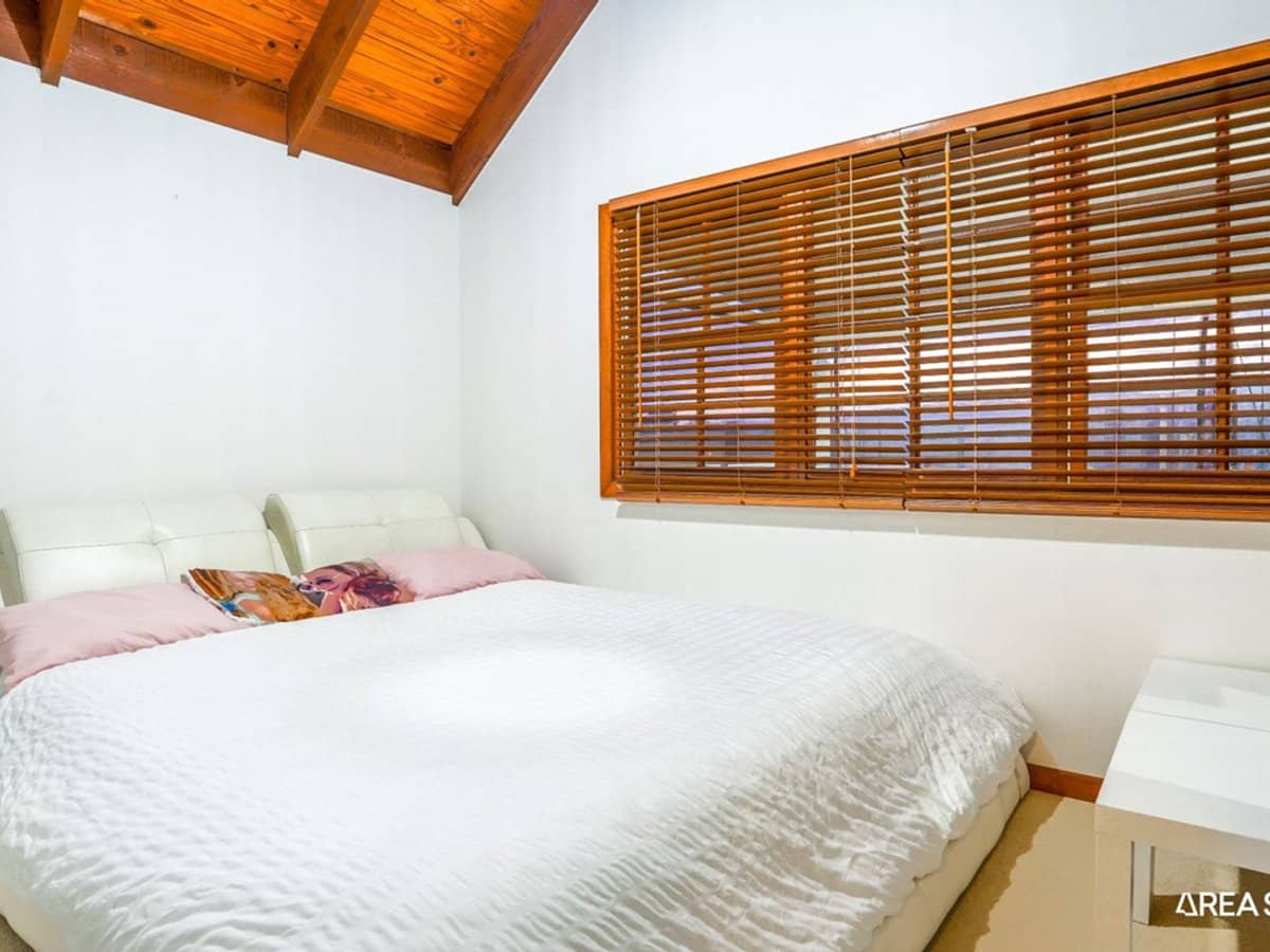 2 Carmel Close, Gilston - Thumbnail 15