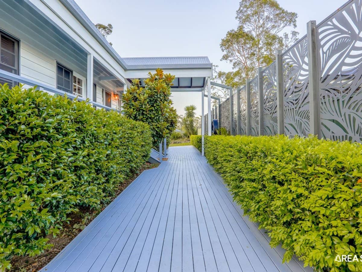 2 Carmel Close, Gilston - Thumbnail 24