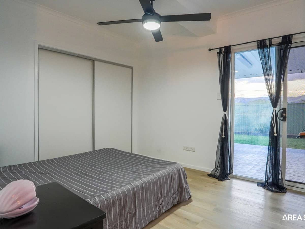 2 Carmel Close, Gilston - Thumbnail 31