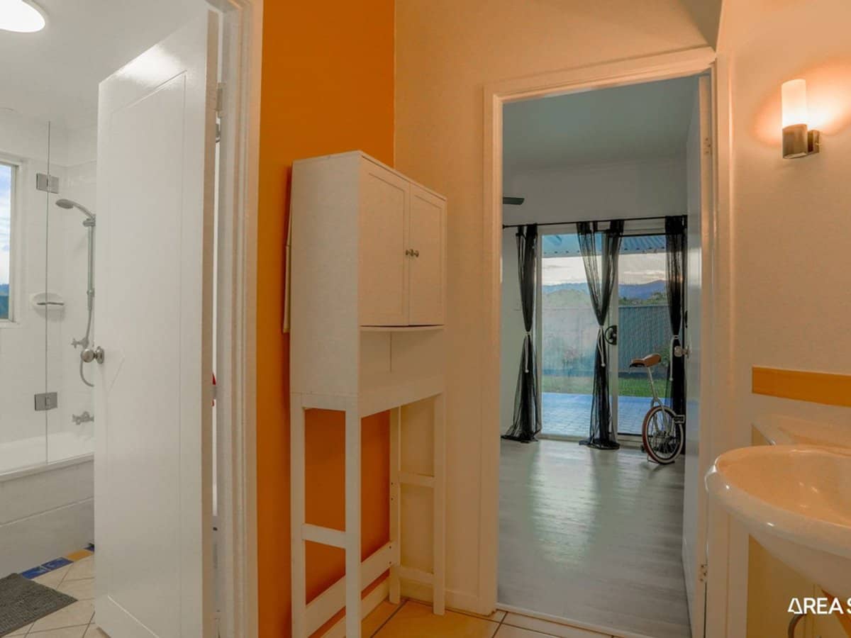 2 Carmel Close, Gilston - Thumbnail 33