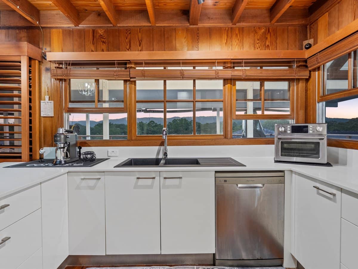 2 Carmel Close, Gilston - Thumbnail 7