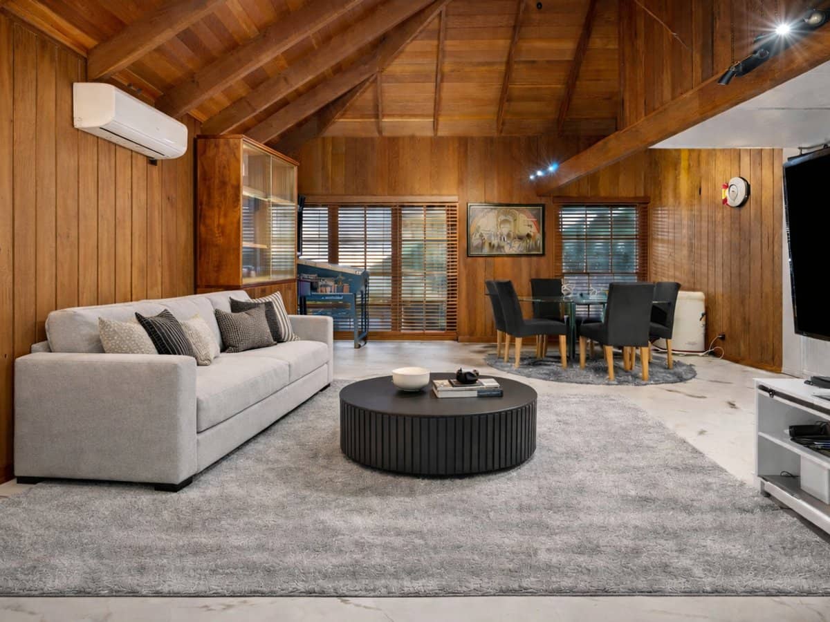 2 Carmel Close, Gilston - Thumbnail 20