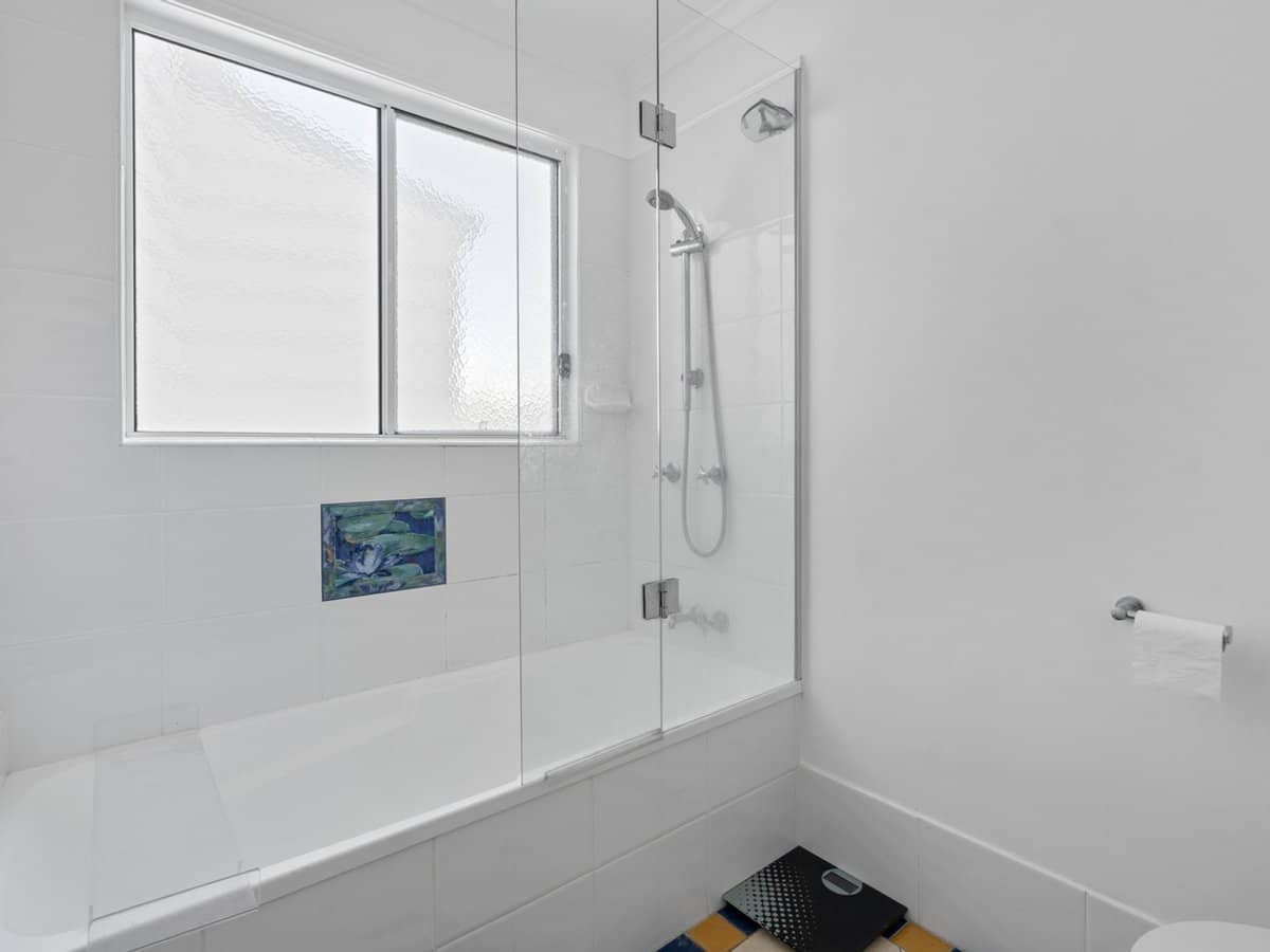 2 Carmel Close, Gilston - Thumbnail 33