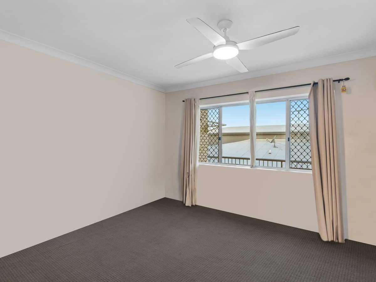 37 Rode Road, WAVELL HEIGHTS - Thumbnail 8