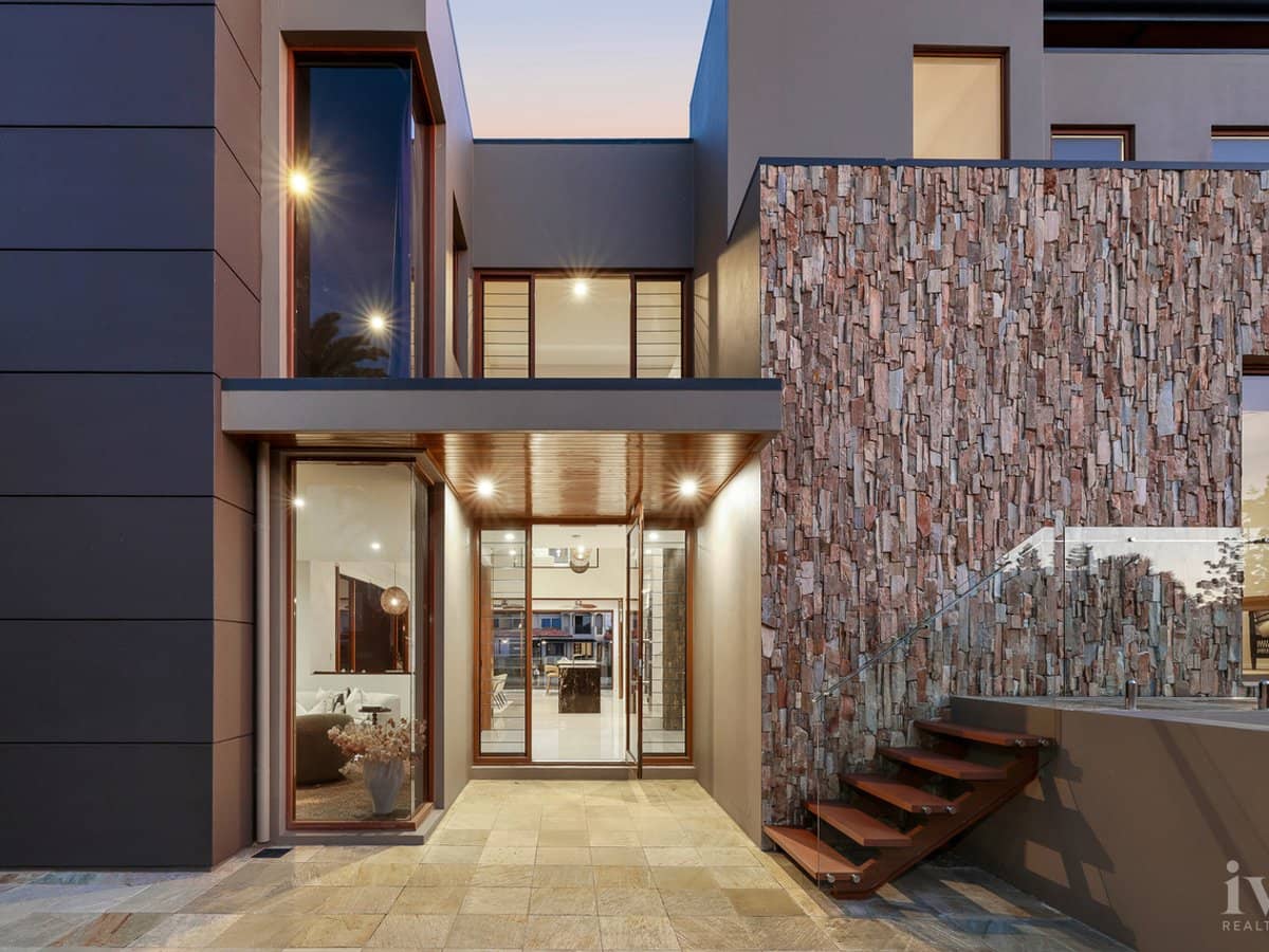 7 Royal Albert Crescent, Sovereign Islands - Thumbnail 12