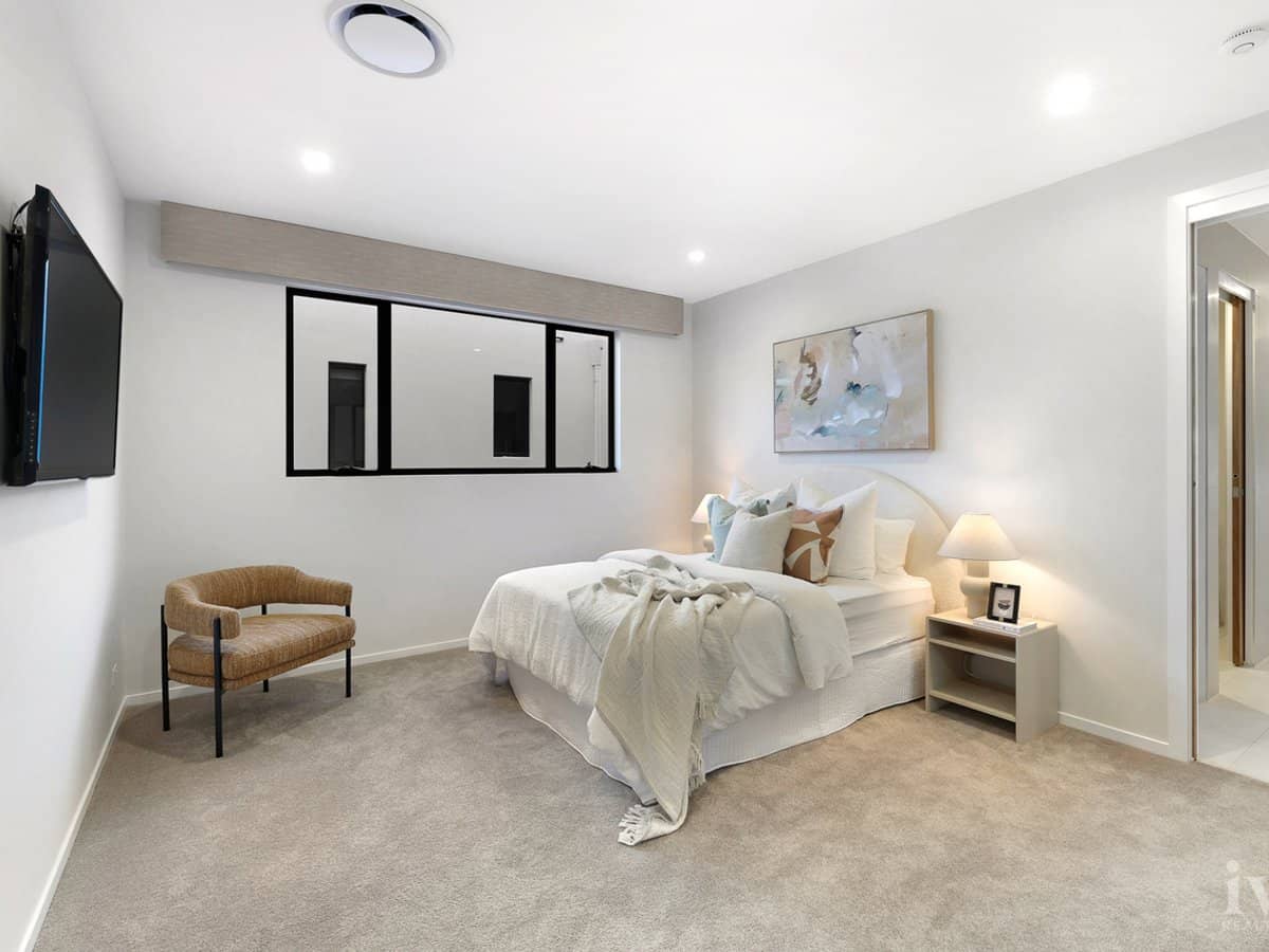 7 Royal Albert Crescent, Sovereign Islands - Thumbnail 23