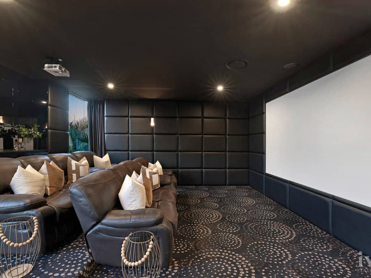 7 Royal Albert Crescent, Sovereign Islands - Thumbnail 26