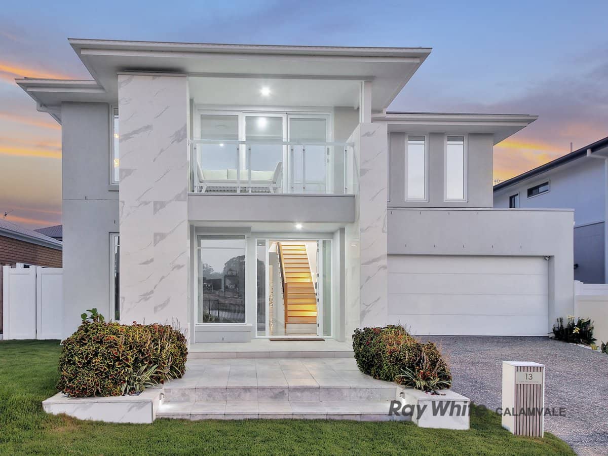 13 Villa Boulevard, NERANG - Thumbnail 1