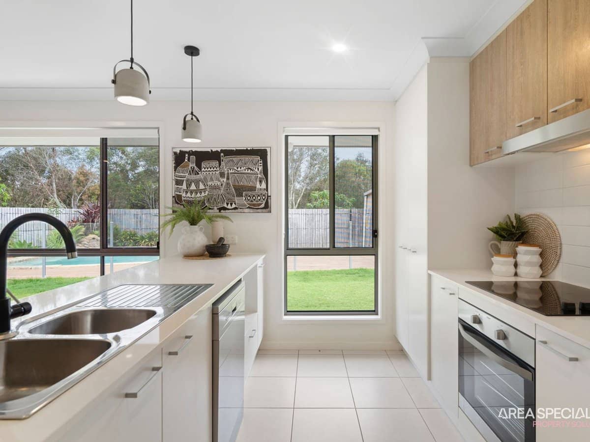 38 Seabright Circuit, Jacobs Well - Thumbnail 7