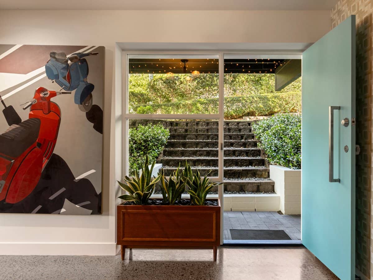 30 Dumbarton Drive, KENMORE - Thumbnail 3